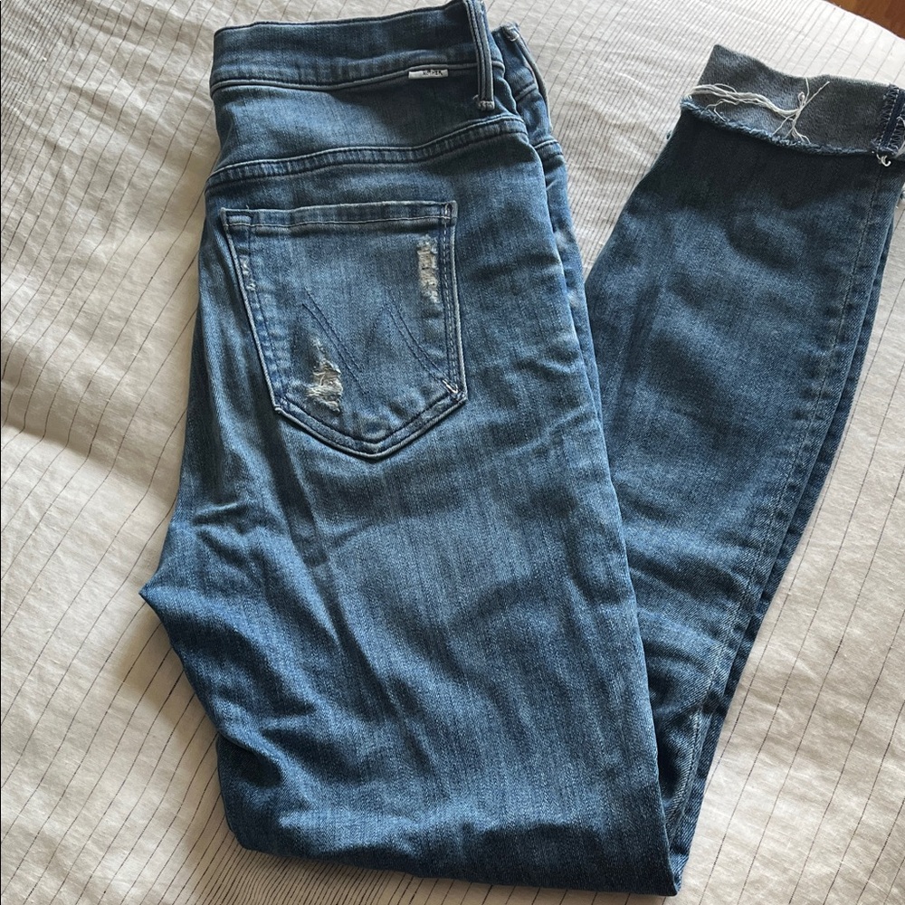 MOTHER Dark Blue Ankle Jeans with Raw Hem
